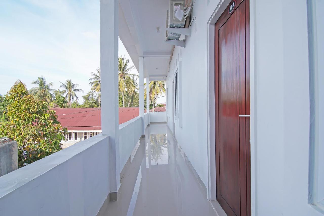 Oyo 91681 Raysa Homestay Pekanbaru Bagian luar foto